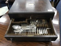 Lot 467 - CANTEEN OF CUTLERY