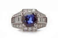Lot 27 - CERTIFICATED ART DECO STYLE NATURAL SAPPHIRE...