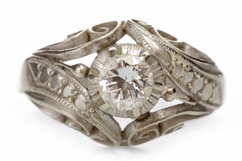 Lot 164 - MID TWENTIETH CENTURY DIAMOND SINGLE STONE...