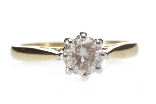 Lot 211 - EIGHTEEN CARAT GOLD DIAMOND SOLITAIRE RING...