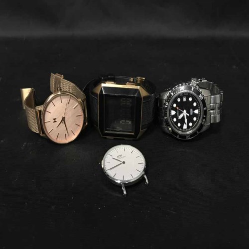 Lot 41 - LOT OF GENTLEMAN'S AND LADY'S WRIST WATCHES...