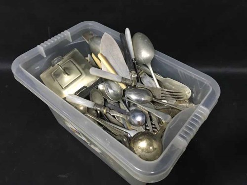 Lot 99 - LOT OF LOOSE PLATED CUTLERY