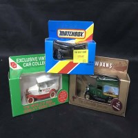 Lot 125 - LOT OF DIE CAST MODEL VEHICLES including...