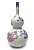Lot 365 - 20TH CENTURY CHINESE DOUBLE GOURD SHAPE VASE...