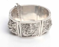 Lot 283 - INDIAN WHITE METAL LINK BANGLE the links...