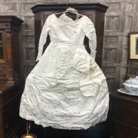 Lot 85 - EARLY 1960s WEDDING DRESS BY LAURA PHILLIPS...