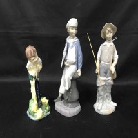 Lot 109 - TWO LLADRO FIGURES AND A ROYAL WORCESTER FIGURE