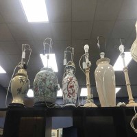 Lot 185 - GROUP OF MODERN DECORATIVE TABLE LAMPS