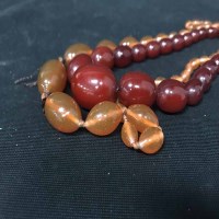 Lot 424 - EARLY 20TH CENTURY GRADUATED BEAD NECKLACE...