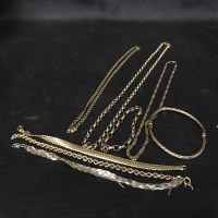 Lot 428 - NINE CARAT GOLD BELCHER LINK CHAIN along with...
