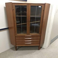 Lot 480 - RETRO CORNER DISPLAY CABINET
