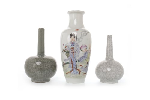 Lot 1075 - EARLY 20TH CENTURY CHINESE CRACKLE WARE VASE...