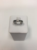 Lot 551A - DIAMOND SOLITAIRE RING the collet set round...