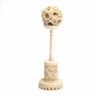Lot 367 - EARLY 20TH CENTURY CHINESE IVORY CONCENTRIC...