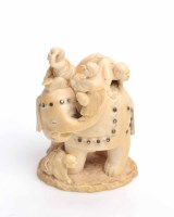 Lot 370 - EARLY 20TH CENTURY INDIAN IVORY CARVING OF AN...