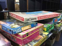 Lot 210 - LARGE COLLECTION OF VINTAGE GAMES AND TOYS...