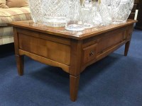 Lot 256 - MODERN COFFEE TABLE