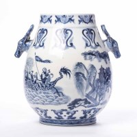 Lot 479 - 20TH CENTURY CHINESE BLUE AND WHITE VASE with...