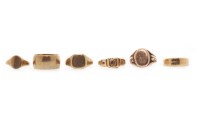 Lot 565 - SIX VARIOUS GOLD RINGS comprising a nine carat...