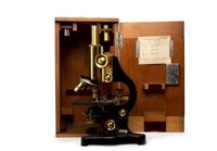 Lot 1413 - EARLY 20TH CENTURY MONOCULAR MICROSCOPE BY...
