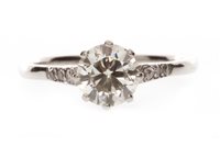 Lot 73 - A DIAMOND SOLITAIRE RING