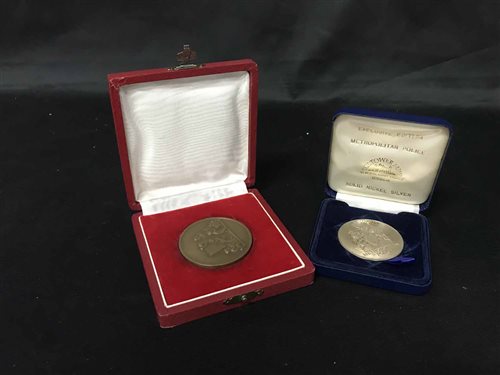 Lot 168 - GROUP OF 20TH CENTURY COINS AND MEDALS