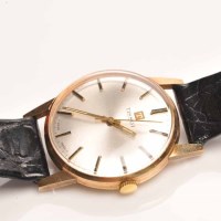 Lot 787 - GENTLEMAN'S NINE CARAT GOLD TISSOT WRISTWATCH...