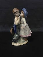 Lot 131 - LLADRO FIGURE OF A BOY AND A GIRL
