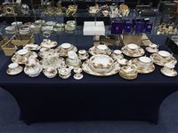 Lot 114 - ROYAL ALBERT OLD COUNTRY ROSES DINNER SERVICE