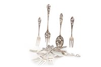 Lot 717 - A SET OF CONTINENTAL SILVER PASTRY FORKS
