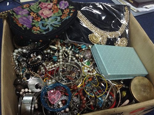 Lot 41 - LOT OF VINTAGE AND NEW COSTUME JEWELLERY