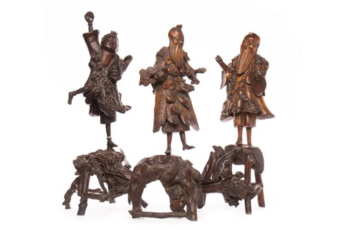 Lot 976 - A LOT OF THREE CHINESE WOOD FIGURES