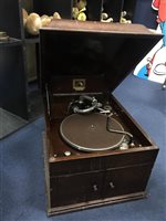 Lot 123 - HIS MASTERS VOICE RECORD PLAYER NO 4