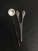 Lot 426 - A PAIR OF SILVER GLOVE STRETCHERS AND OTHER SILVER ITEMS