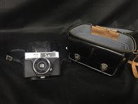 Lot 67 - A HALINA 2000 FILM CAMERA WITH ACCESSORIES AND A HAT BOX