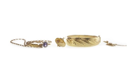 Lot 228 - A COLLECTION OF GOLD JEWELLERY
