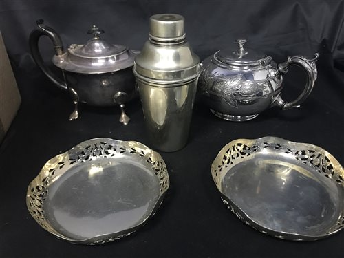 Lot 212 - A COLLECTION OF SILVER PLATED WARES