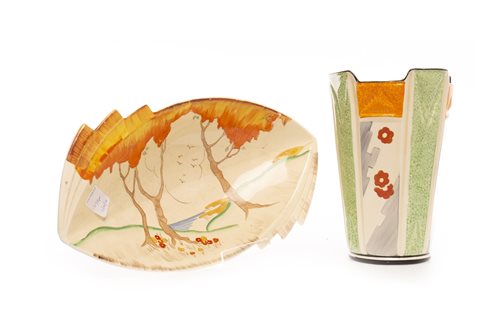 Lot 1278 - A CLARICE CLIFF FOR WILKINSON VASE AND BOWL