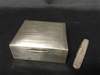 Lot 296 - GEORGE V SILVER CIGARETTE CASE WITH A SILVER PEN KNIFE