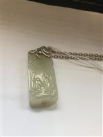Lot 1036 - A CHINESE JADE PENDANT