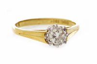 Lot 86 - A DIAMOND SOLITAIRE RING