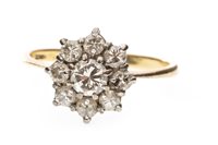 Lot 4 - A DIAMOND CLUSTER RING