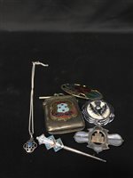 Lot 8 - A GEORGE V SILVER AND ENAMEL BROOCH AND OTHER JEWELLERY