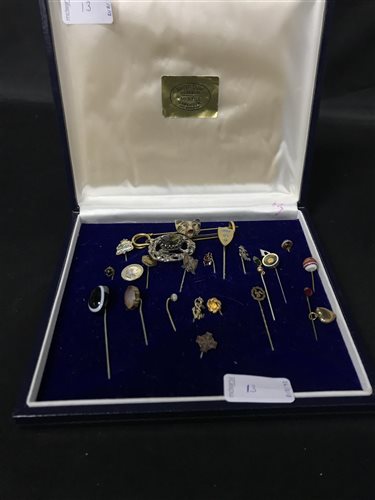 Lot 13 - A GROUP OF STICK PINS AND BROOCHES
