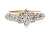 Lot 47 - A DIAMOND CLUSTER RING