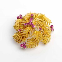 Lot 1765 - 1950S GOLD PINK SAPPHIRE SET BROOCH of...