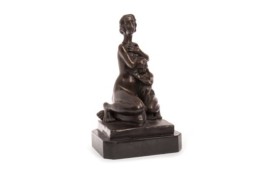 Lot 1716 - A BRONZE FIGURE GROUP OF A MOTHER AND CHILD