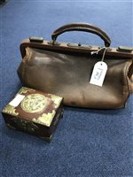 Lot 371 - A GLADSTONE BAG