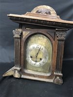 Lot 375 - A VICTORIAN MANTEL CLOCK