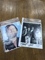 Lot 394 - AN AUTOGRAPHED 'BEACH BOYS' PHOTOGRAPH